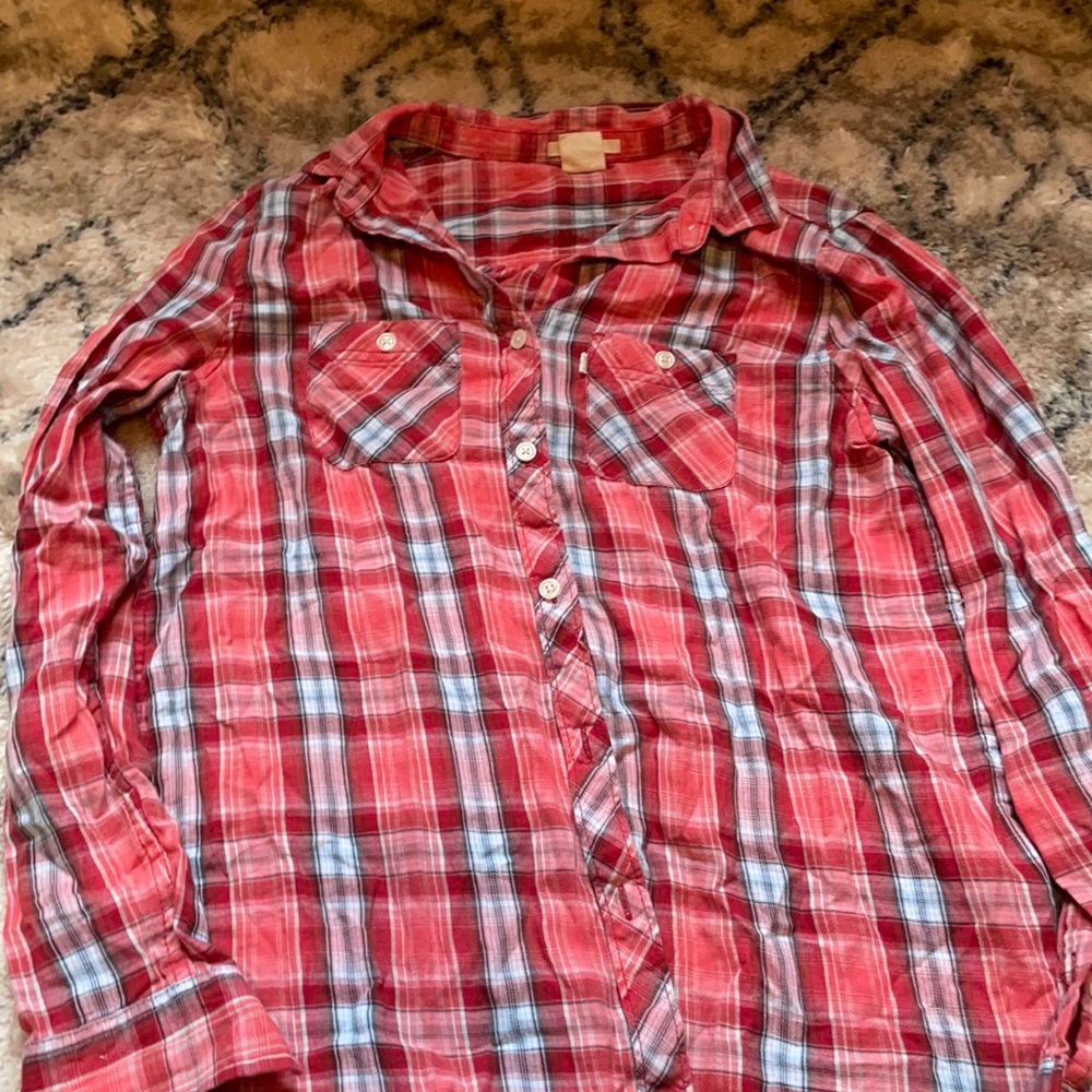 Like NEW. Levi button down plaid shirt